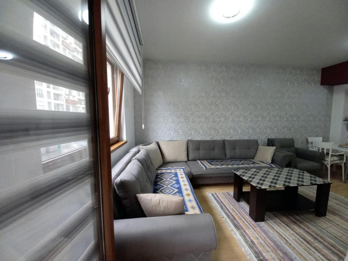 Two Rooms And Kitchen, Bathroom With Balcony Apartment Skopje Ngoại thất bức ảnh