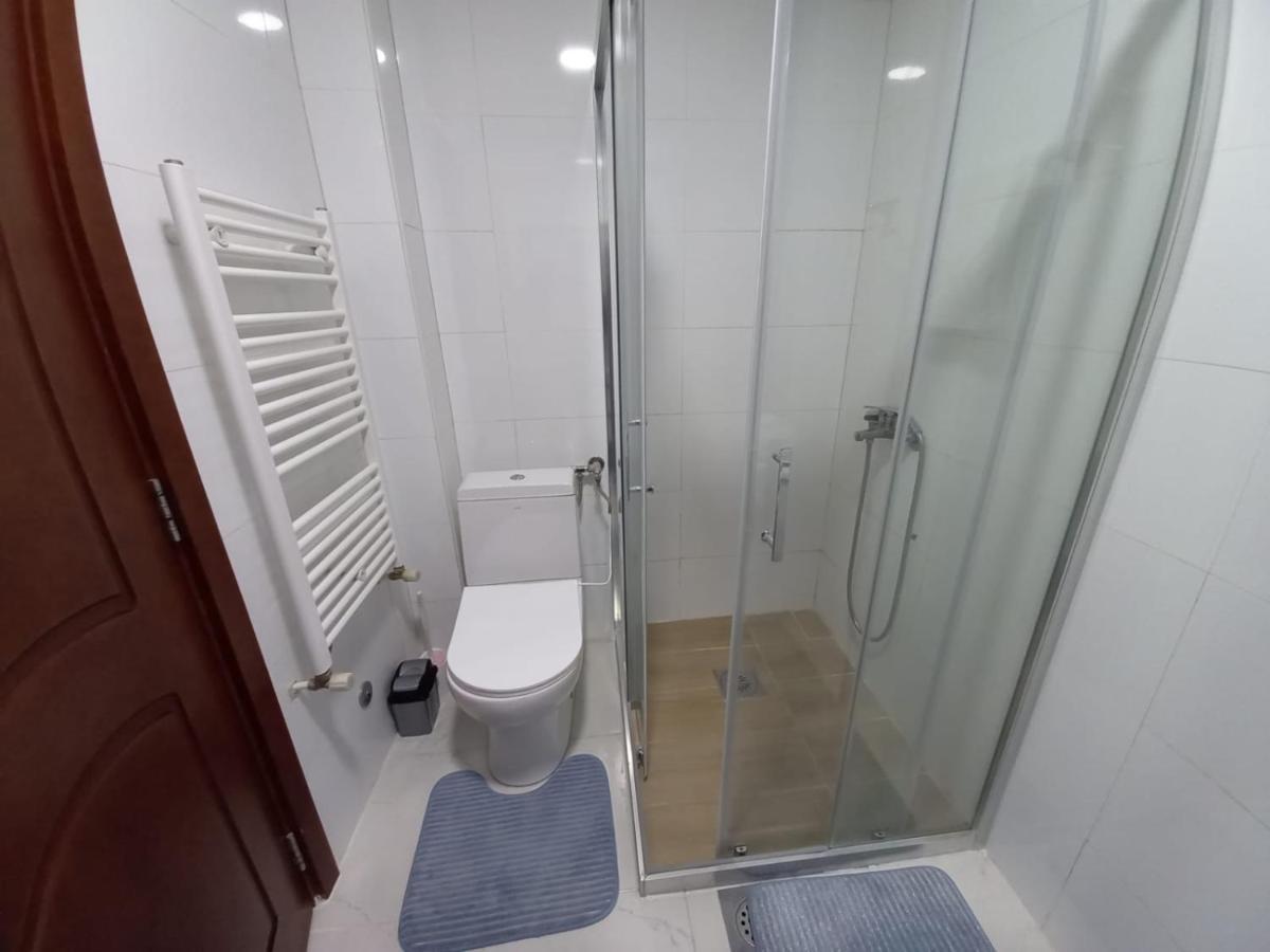 Two Rooms And Kitchen, Bathroom With Balcony Apartment Skopje Ngoại thất bức ảnh